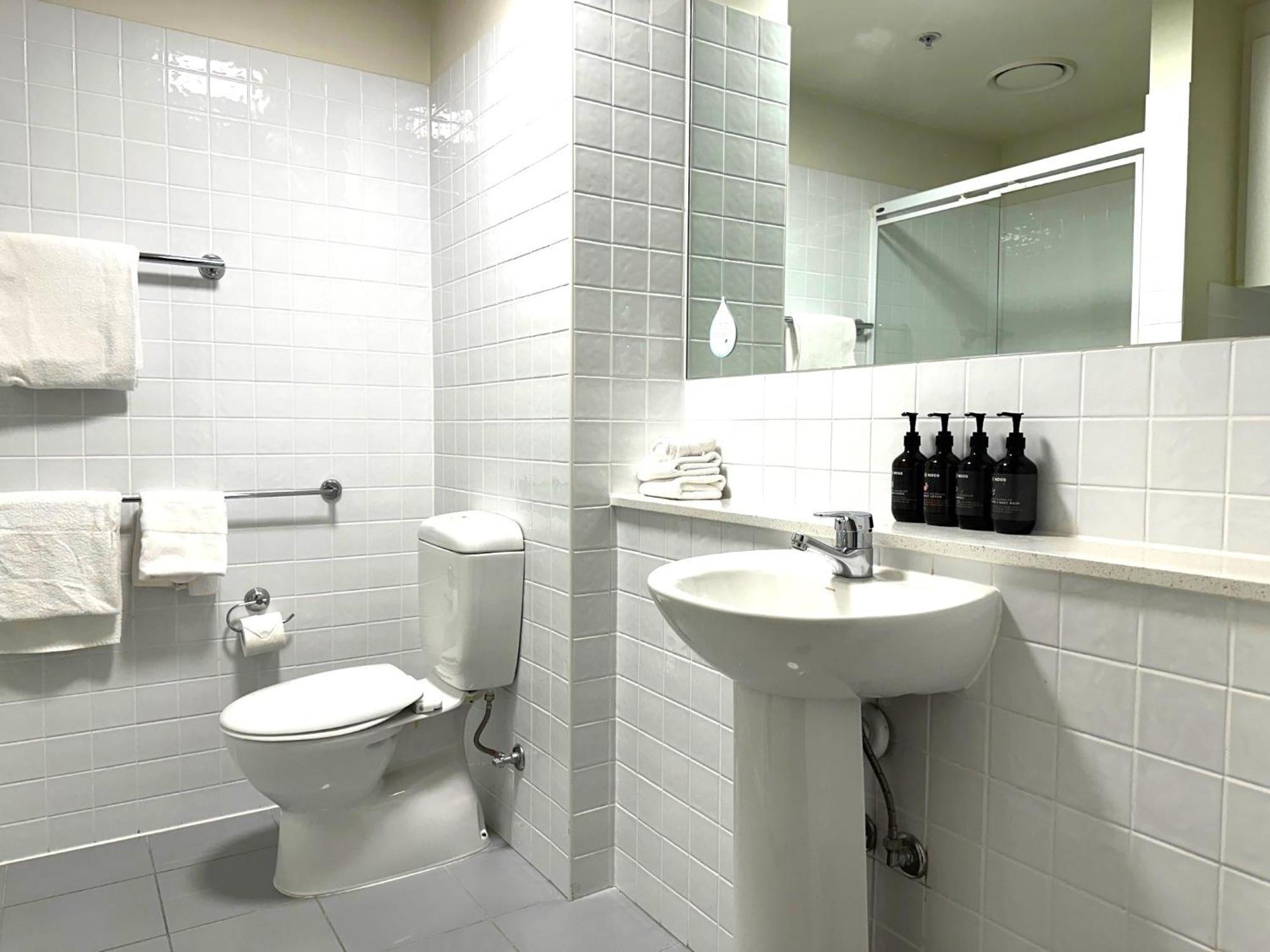 Urban Apartments Melbourne On Elizabeth Zimmer foto